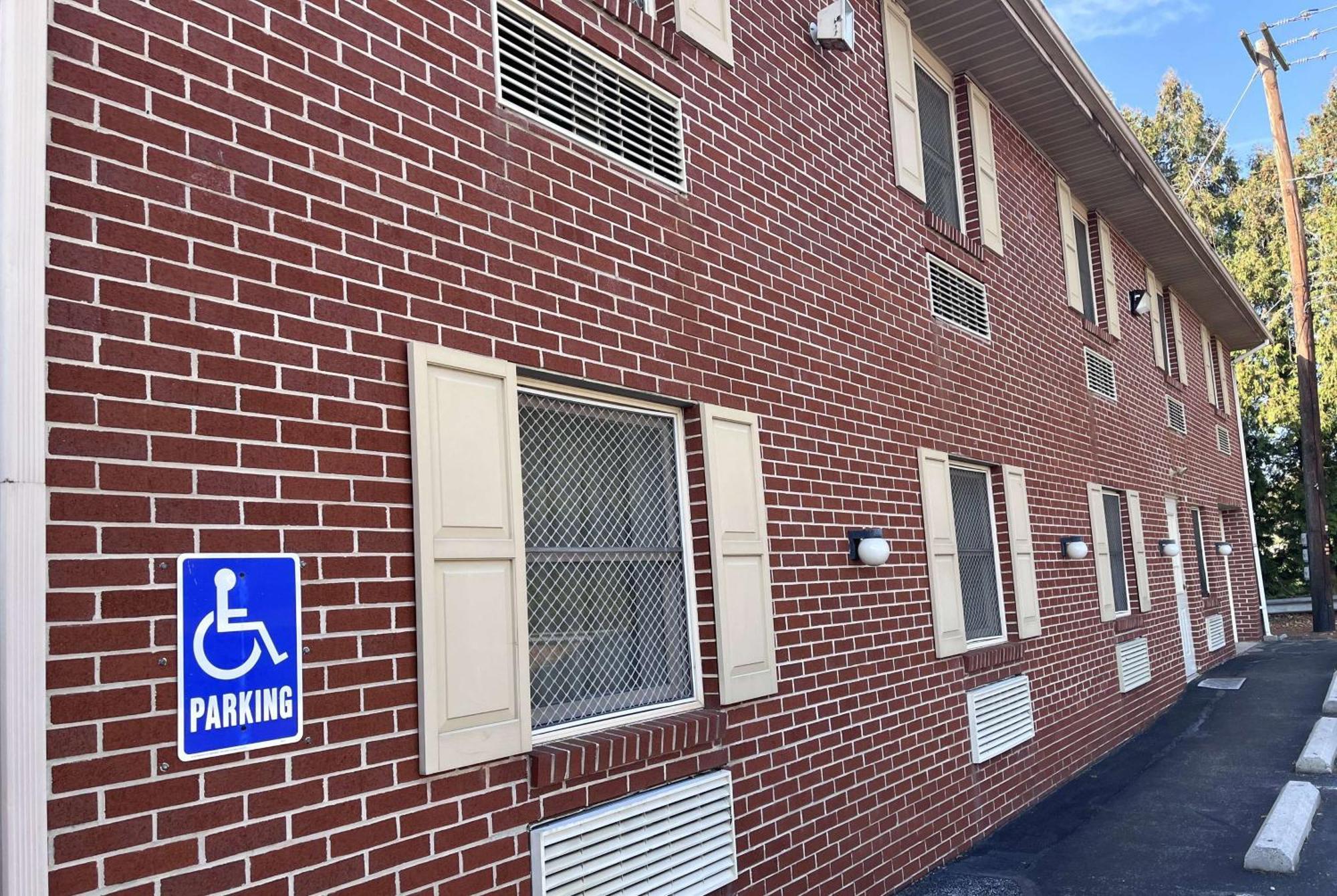 Travelodge By Wyndham Hershey Exterior photo