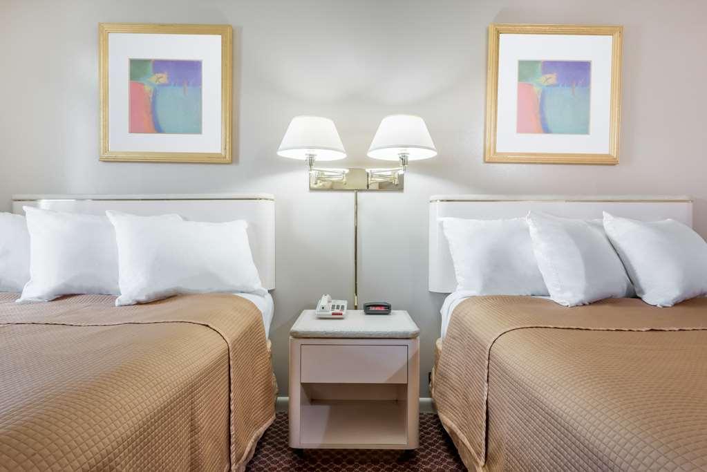 Travelodge By Wyndham Hershey Room photo