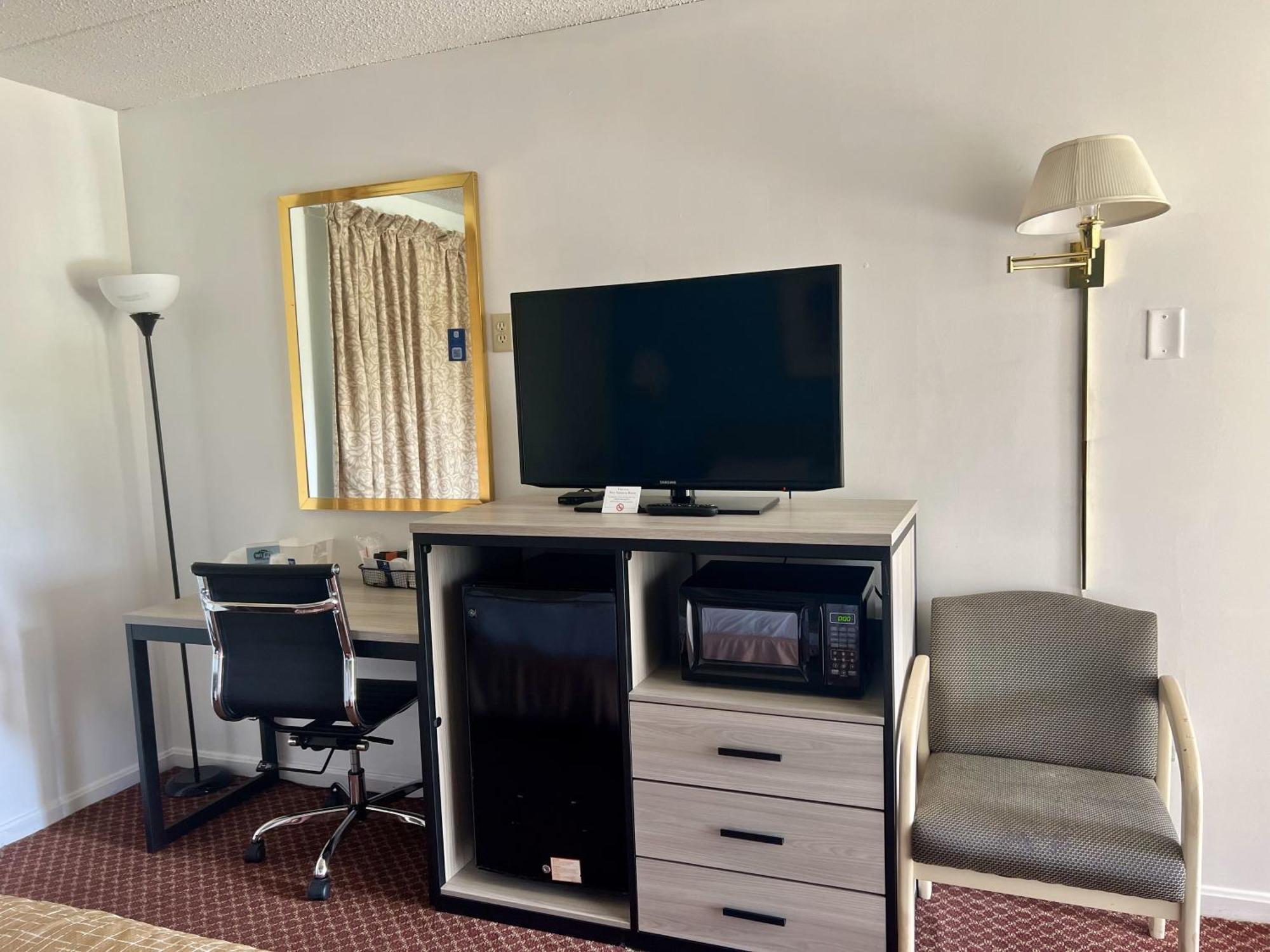 Travelodge By Wyndham Hershey Exterior photo