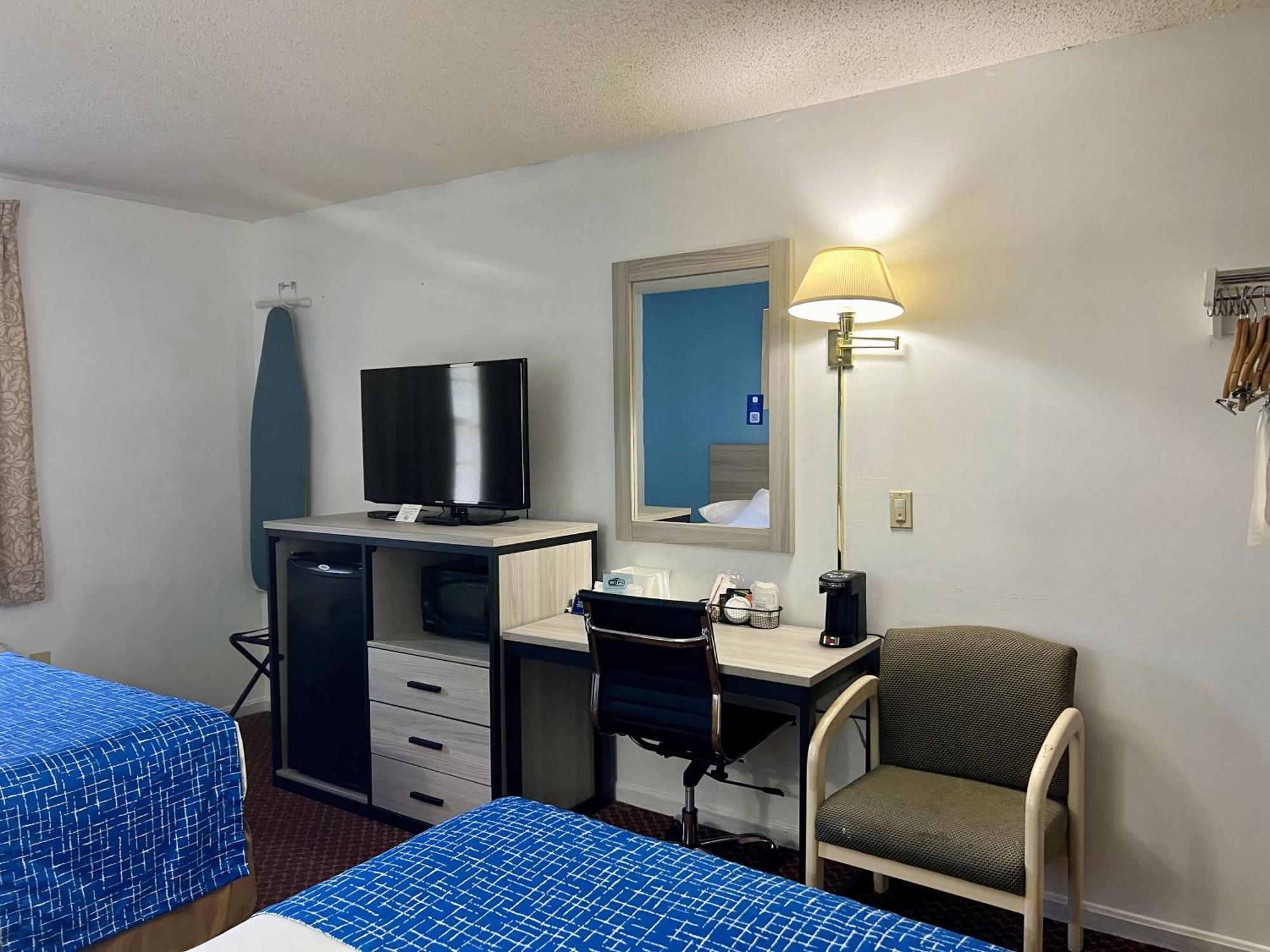 Travelodge By Wyndham Hershey Exterior photo